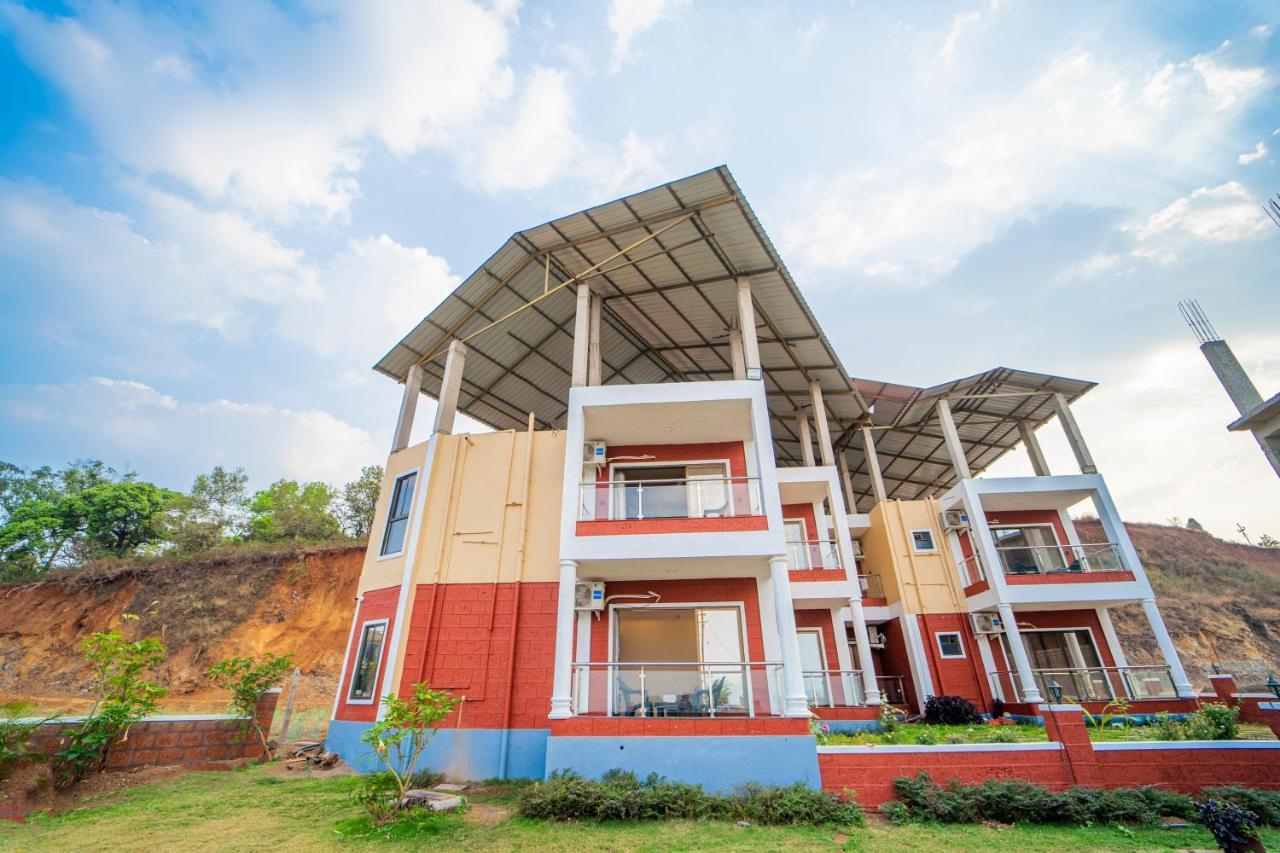 Vrindavan Resort マハバレシュワール エクステリア 写真